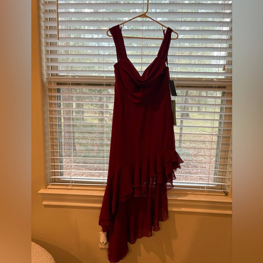 Women’s NWT City Triangles Burgundy Asymmetrical Dress (hi/low) size XL